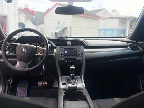 Used 2017 Honda Civic Sport image 16