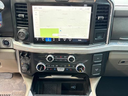 Used 2025 Ford F250 Platinum w/ Platinum Plus Package AWD/4WD image 24
