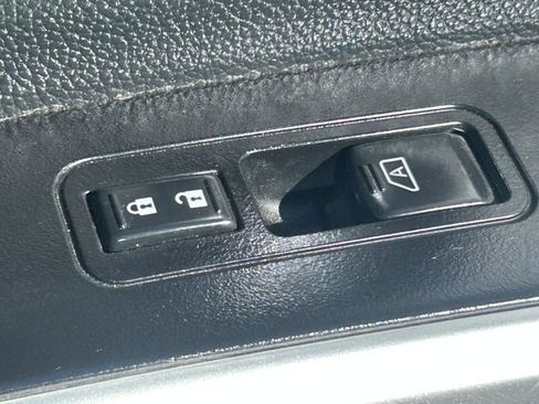 Used 2017 Nissan Titan SL AWD/4WD image 37