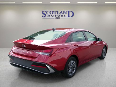 Used 2024 Hyundai Elantra SEL image 6