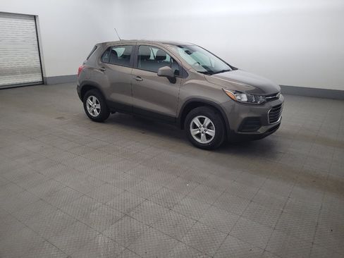 Used 2021 Chevrolet Trax LS AWD/4WD image 11