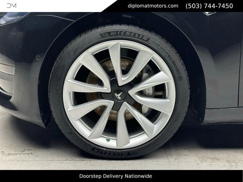Used 2019 Tesla Model 3 Standard Range Plus image 35