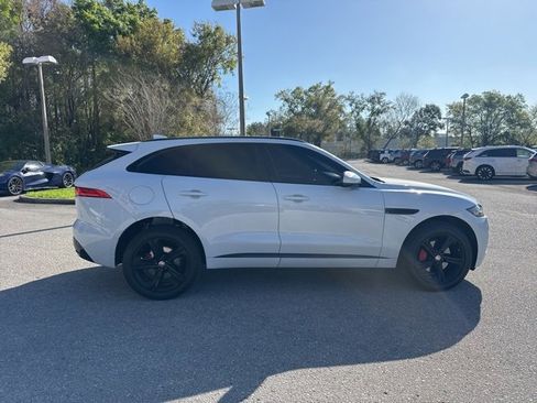Used 2019 Jaguar F-PACE S image 7