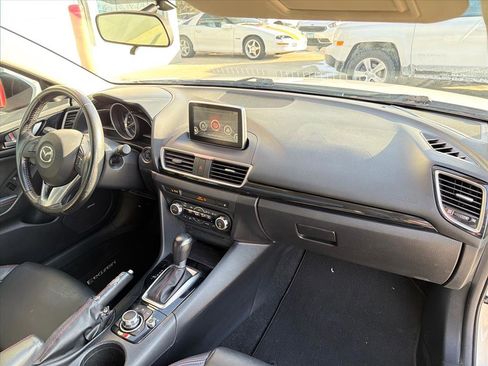 Used 2015 MAZDA MAZDA3 i Grand Touring image 25