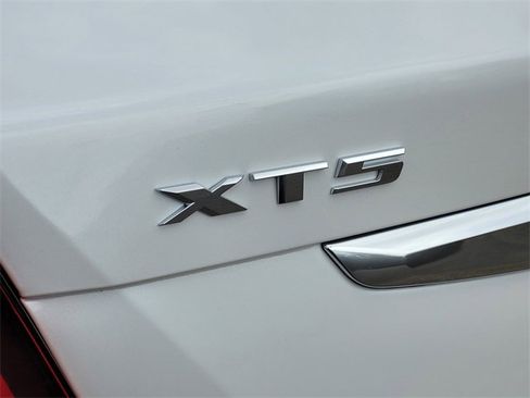 Used 2022 Cadillac XT5 Premium Luxury image 8