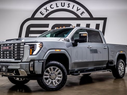 Used 2024 GMC Sierra 2500 Denali w/ Technology Package AWD/4WD image 1