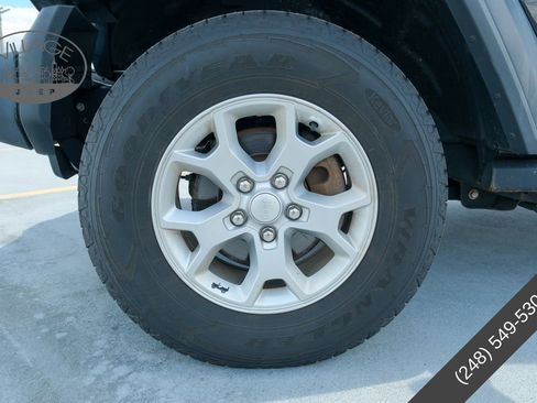 Used 2021 Jeep Wrangler Unlimited Sport AWD/4WD image 10