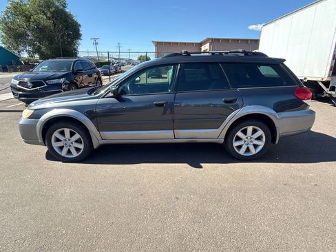 Used 2009 Subaru Outback 2.5i Special Edition AWD/4WD image 4