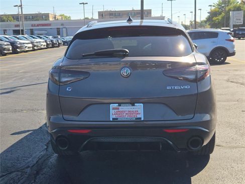 Used 2024 Alfa Romeo Stelvio Veloce image 15