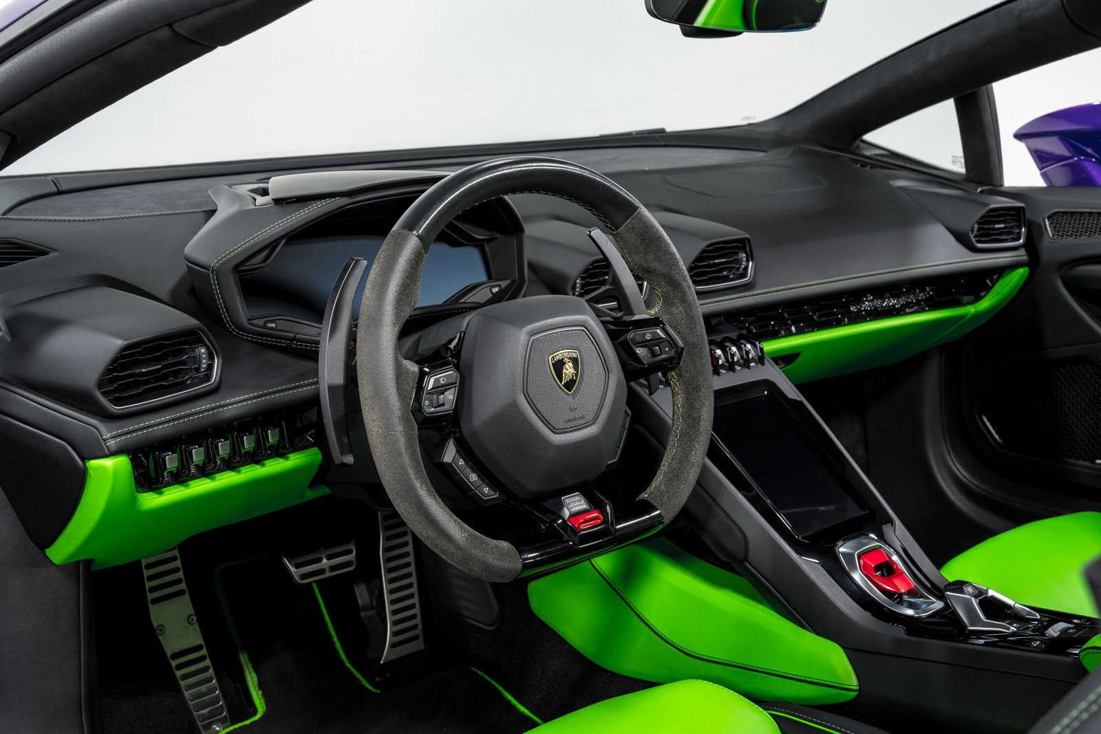 Used 2023 Lamborghini Huracan EVO RWD image 12