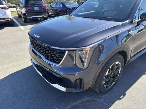Used 2026 Kia Sorento S w/ S Panoramic Sunroof Package image 10