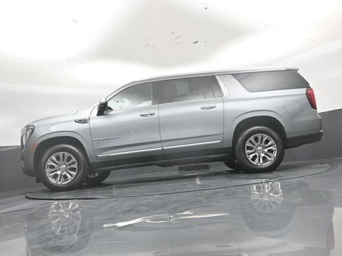 Used 2025 GMC Yukon XL Denali AWD/4WD image 47