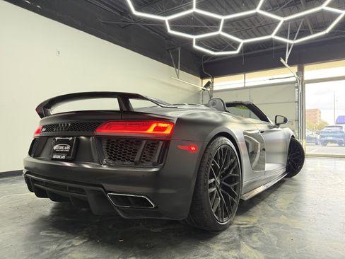 Used 2017 Audi R8 V10 AWD/4WD image 5