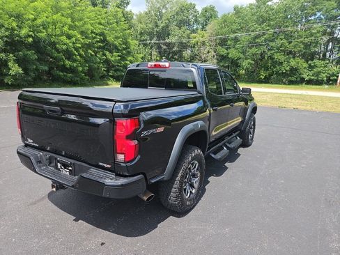 Used 2025 Chevrolet Colorado ZR2 w/ Technology Package AWD/4WD image 8