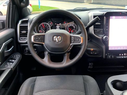 Used 2025 RAM 2500 Big Horn AWD/4WD image 5
