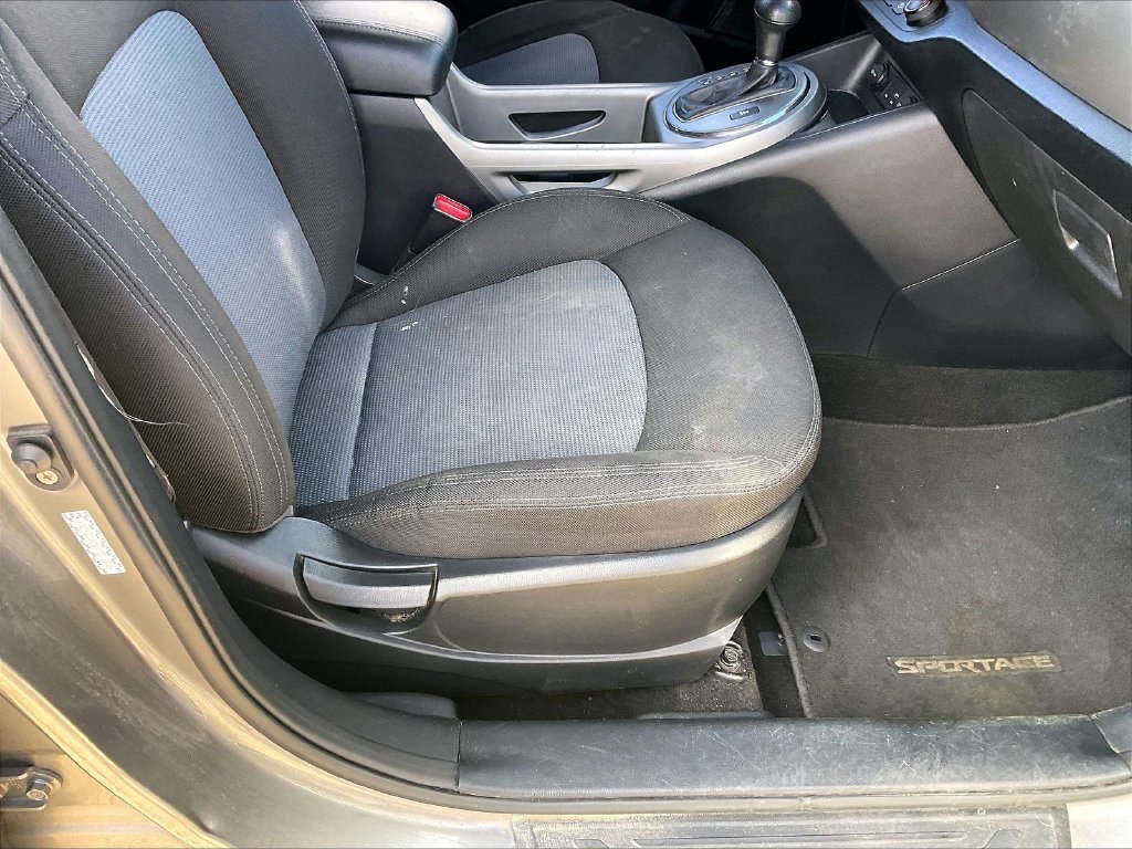 Used 2016 Kia Sportage LX AWD/4WD image 32