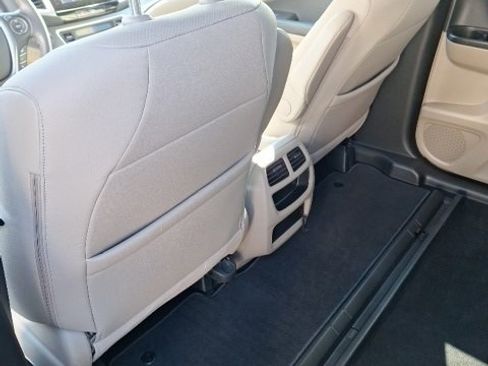 Used 2018 Honda Ridgeline RTL-T image 18