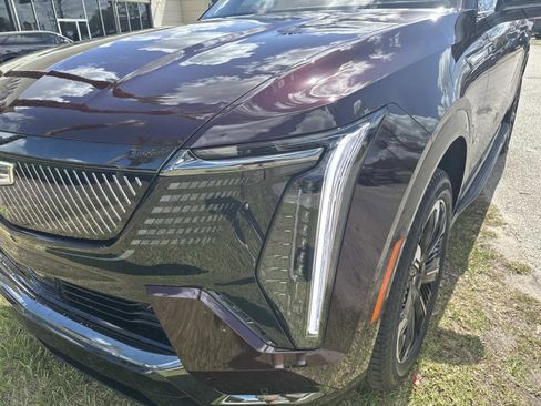 New 2026 Cadillac Escalade IQL Sport 2 w/ LPO, Floor Liner Package image 9