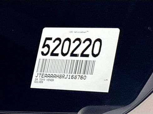 Used 2024 Toyota Venza Nightshade image 24