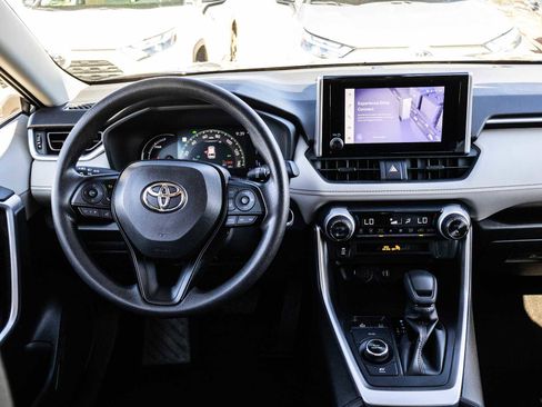 Used 2025 Toyota RAV4 XLE w/ Convenience Package image 20