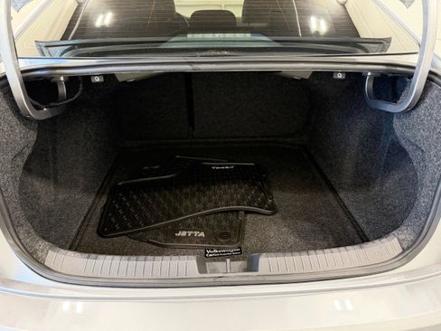 Used 2019 Volkswagen Jetta SEL FWD image 24