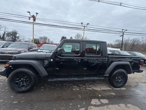 Used 2021 Jeep Gladiator Sport image 9
