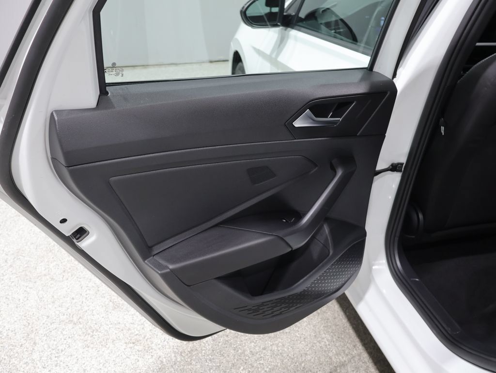 Used 2025 Volkswagen Jetta Sport FWD image 19
