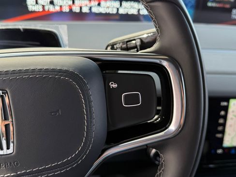 New 2026 Lincoln Navigator Reserve AWD/4WD image 33