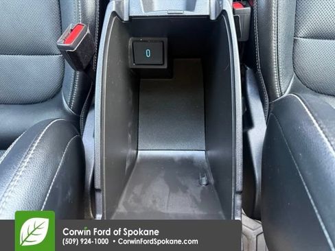 Used 2020 Ford Escape Titanium AWD/4WD image 34