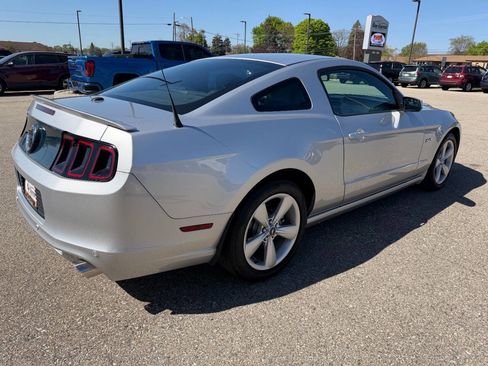Used 2013 Ford Mustang GT Premium w/ Security Pkg RWD image 5