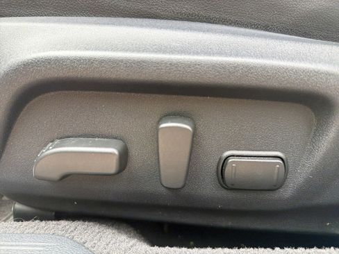 Used 2017 Subaru Legacy 3.6R Limited image 20