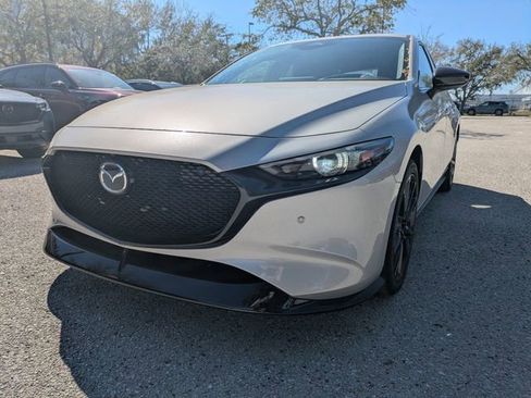 New 2026 MAZDA MAZDA3 Hatchback w/Premium Plus Pkg image 6