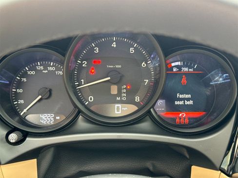 Used 2025 Porsche Macan image 30