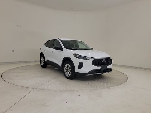 Used 2025 Ford Escape Active AWD/4WD image 5