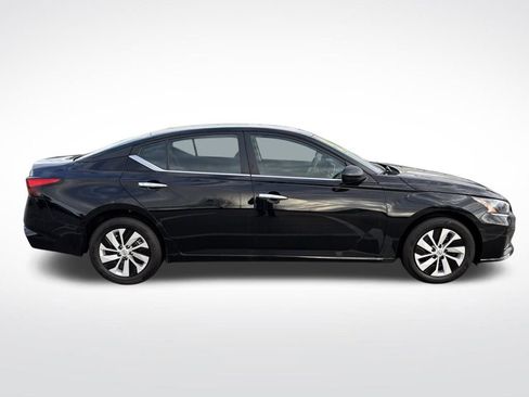 Used 2025 Nissan Altima 2.5 S image 7
