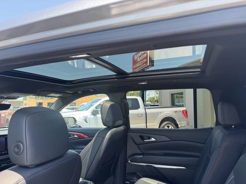 Used 2026 Chevrolet Traverse RS AWD/4WD image 19