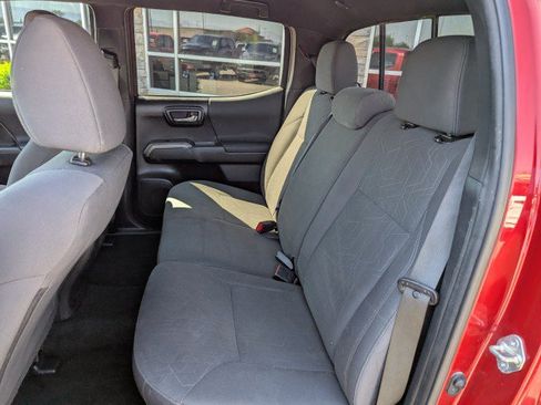 Used 2019 Toyota Tacoma TRD Off-Road w/ Technology Package AWD/4WD image 24