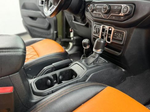 Used 2021 Jeep Wrangler Unlimited Sahara w/ Uconnect 4C Nav & Sound Group AWD/4WD image 49
