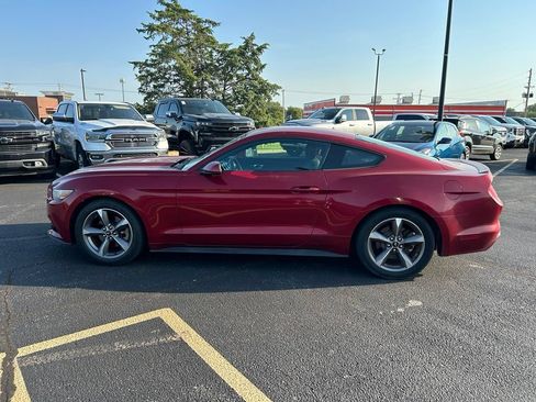 Used 2017 Ford Mustang Coupe RWD image 6