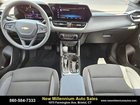 Used 2024 Chevrolet TrailBlazer LT image 14