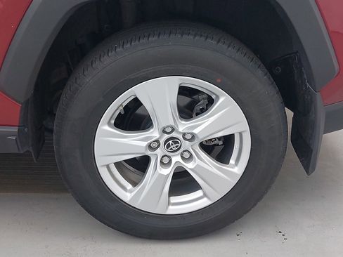 Used 2019 Toyota RAV4 XLE w/ All Weather Liner Package AWD/4WD image 33