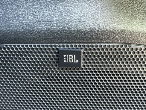 Used 2016 Toyota Tacoma TRD Sport AWD/4WD image 30