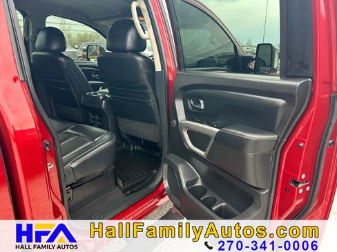 Used 2016 Nissan Titan SL image 18