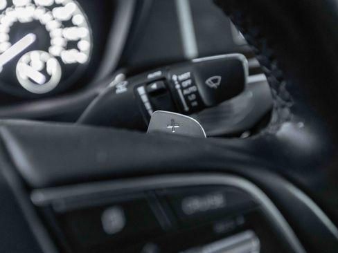 Used 2017 Genesis G90 5.0 Ultimate image 8