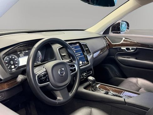 Used 2017 Volvo XC90 T6 Momentum w/ Vision Package AWD/4WD image 15