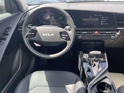 New 2026 Kia Niro EX w/ EX Premium Package FWD image 13