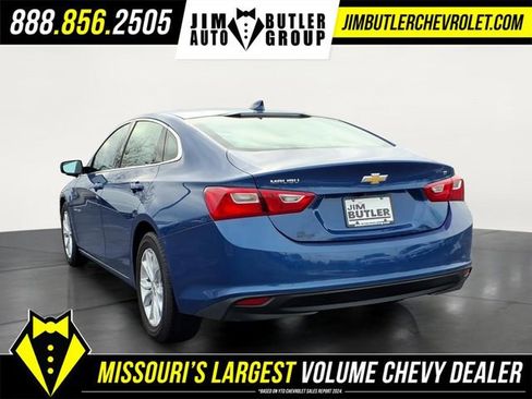 Used 2023 Chevrolet Malibu LT image 2