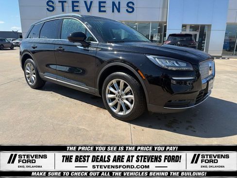 Used 2022 Lincoln Corsair AWD w/ Premium Package image 3