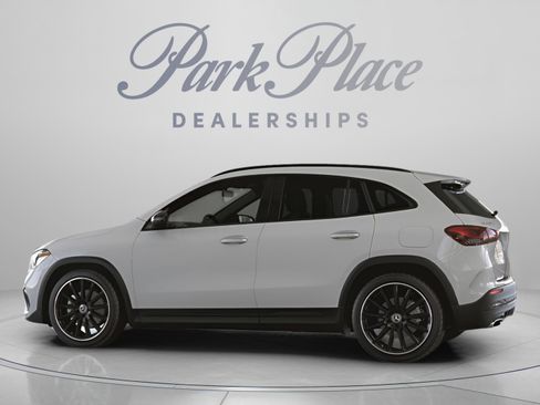 Used 2023 Mercedes-Benz GLA 250 4MATIC image 9