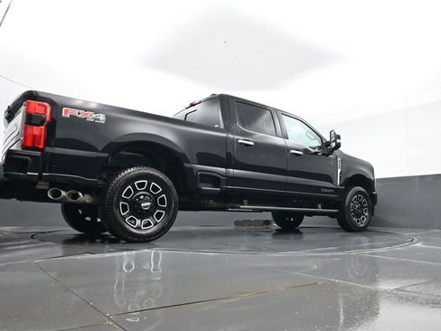Used 2023 Ford F350 Platinum w/ FX4 Off-Road Package AWD/4WD image 28
